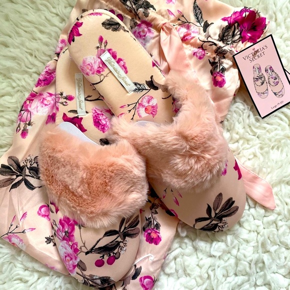 ❤️BNWT Victoria’s Secret Slippers❤️ s9-10 - Picture 1 of 6